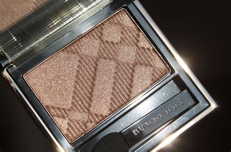 Burberry Sheer Eye Shadow in Midnight Brown No.21